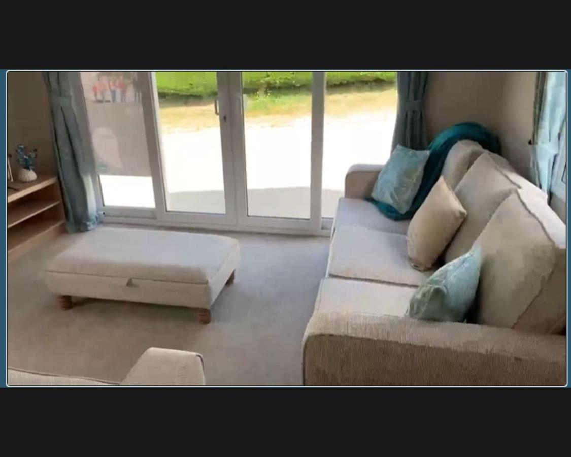 Vila Exotic 3-Bed Caravan At Newquay Holiday Park Exteriér fotografie