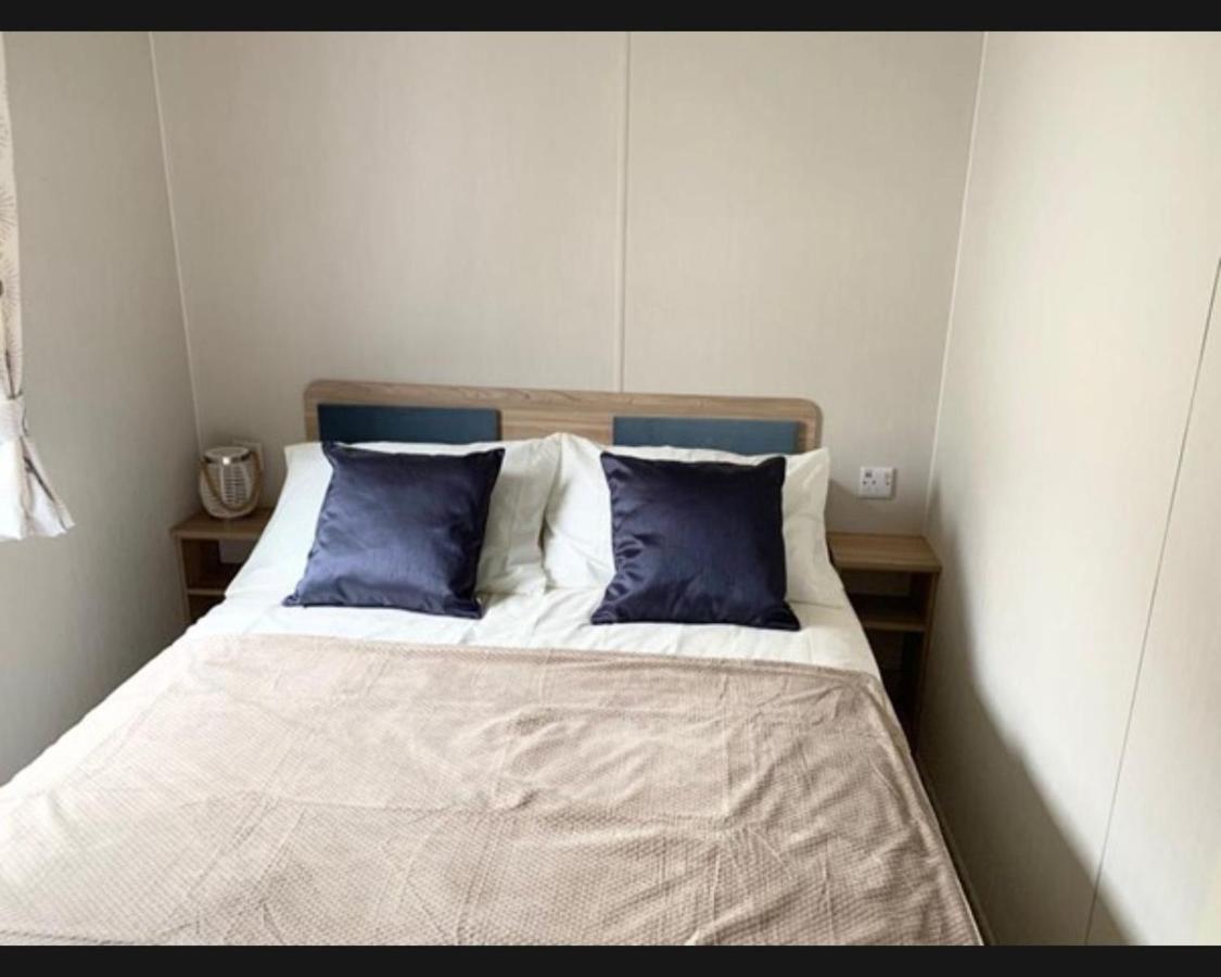 Vila Exotic 3-Bed Caravan At Newquay Holiday Park Exteriér fotografie