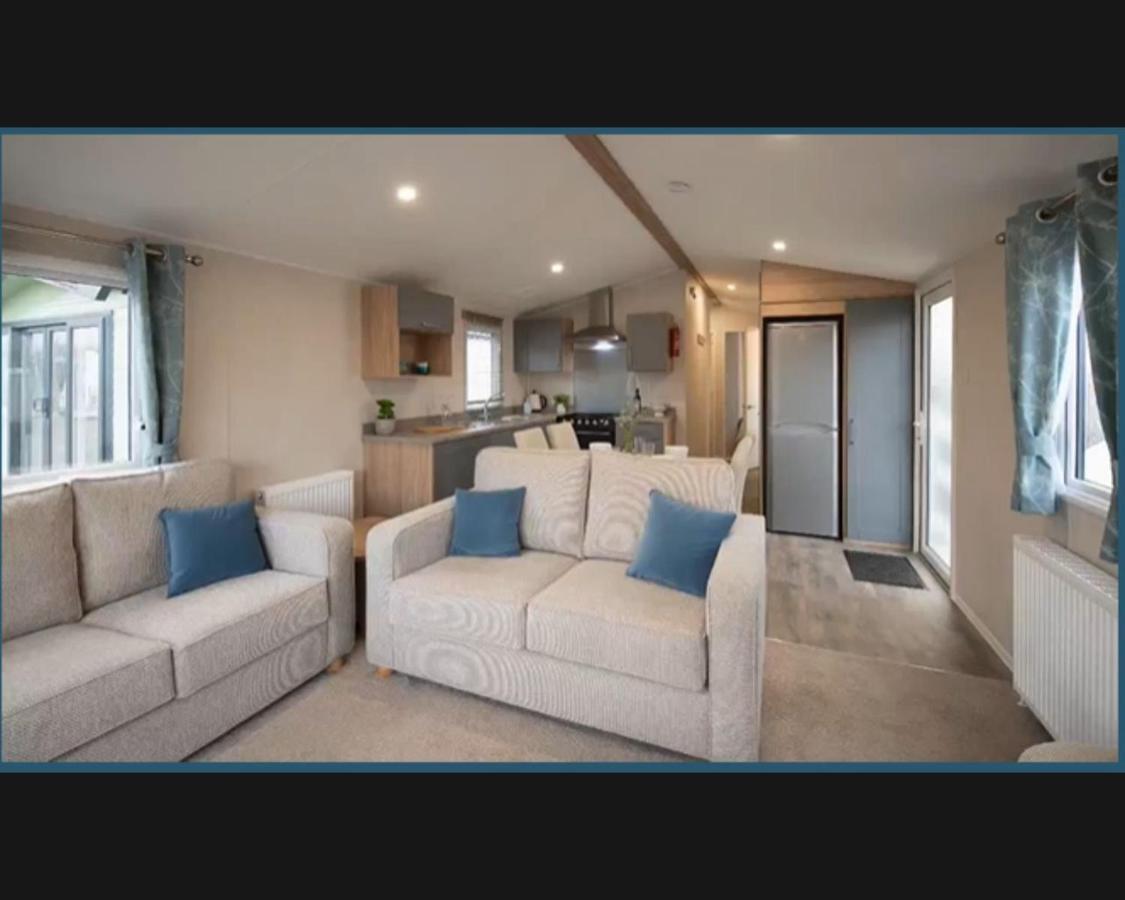 Vila Exotic 3-Bed Caravan At Newquay Holiday Park Exteriér fotografie