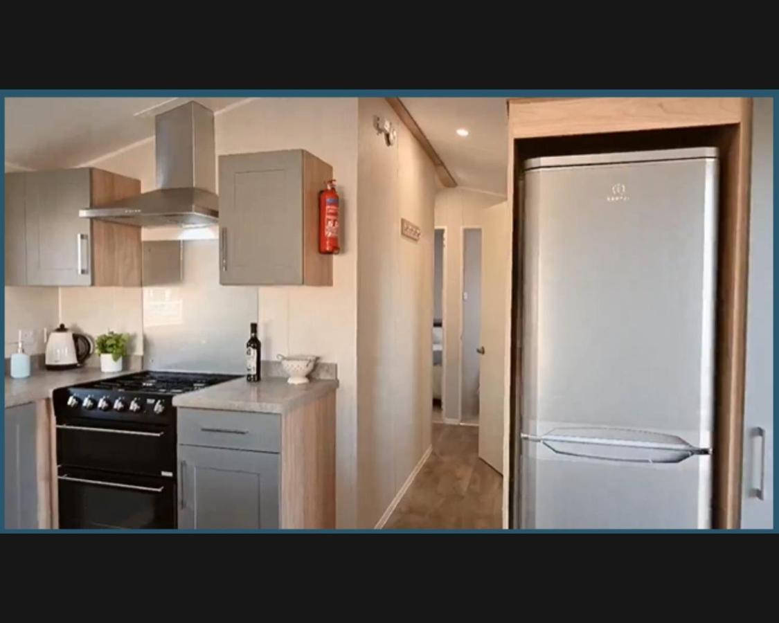 Vila Exotic 3-Bed Caravan At Newquay Holiday Park Exteriér fotografie