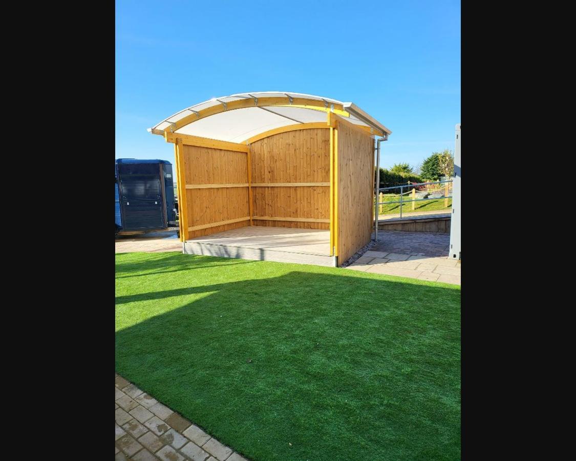 Vila Exotic 3-Bed Caravan At Newquay Holiday Park Exteriér fotografie